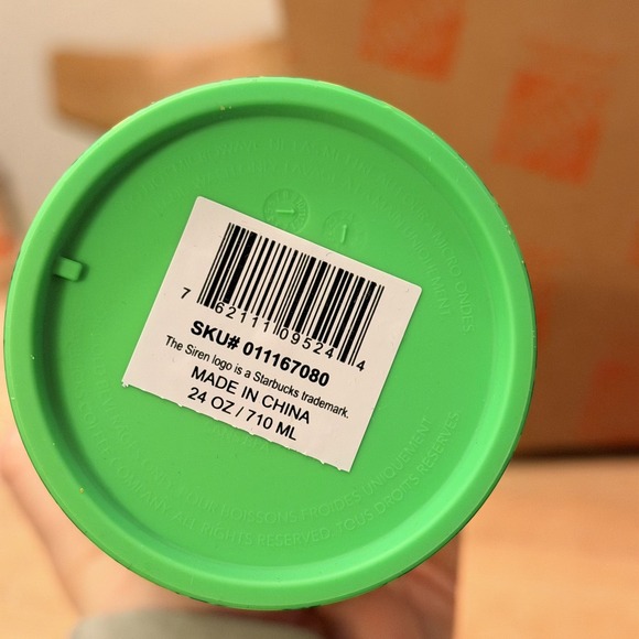 Starbucks + Farm Rio Summer 2025 Green Banana Cup Tumbler Drink Cup Coffee - Picture 6 of 6